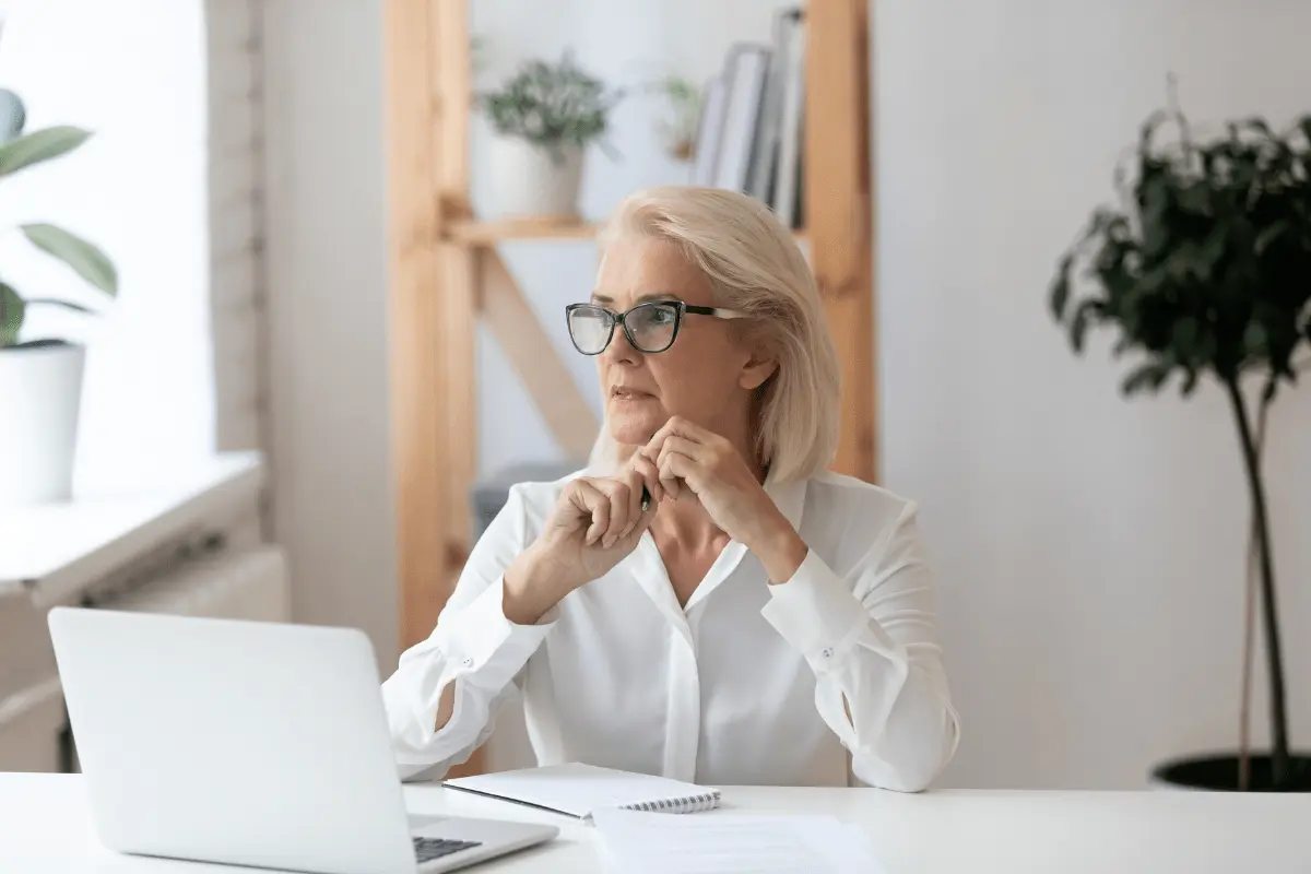 senior au travail, réglementation